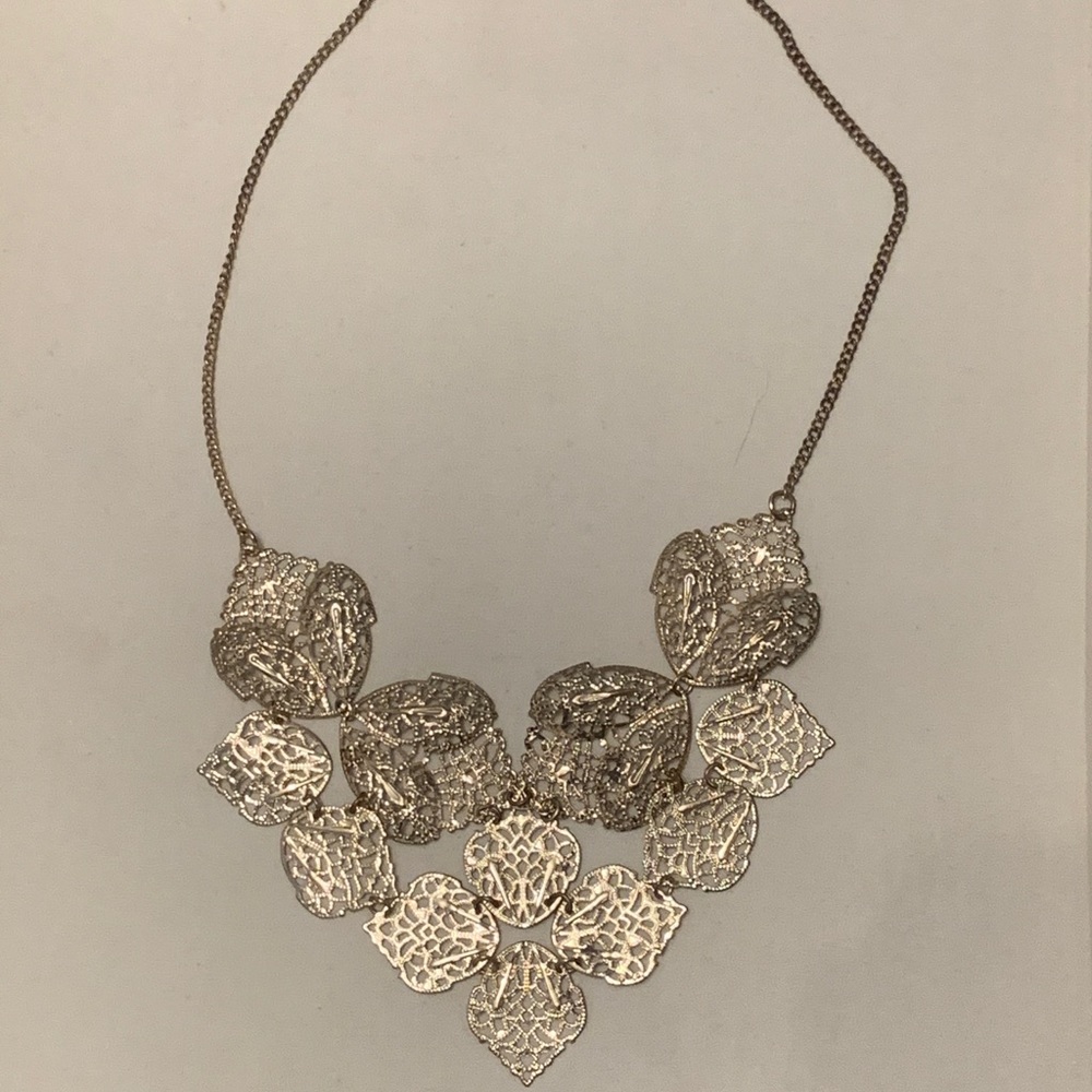 Gold leaves statement necklace